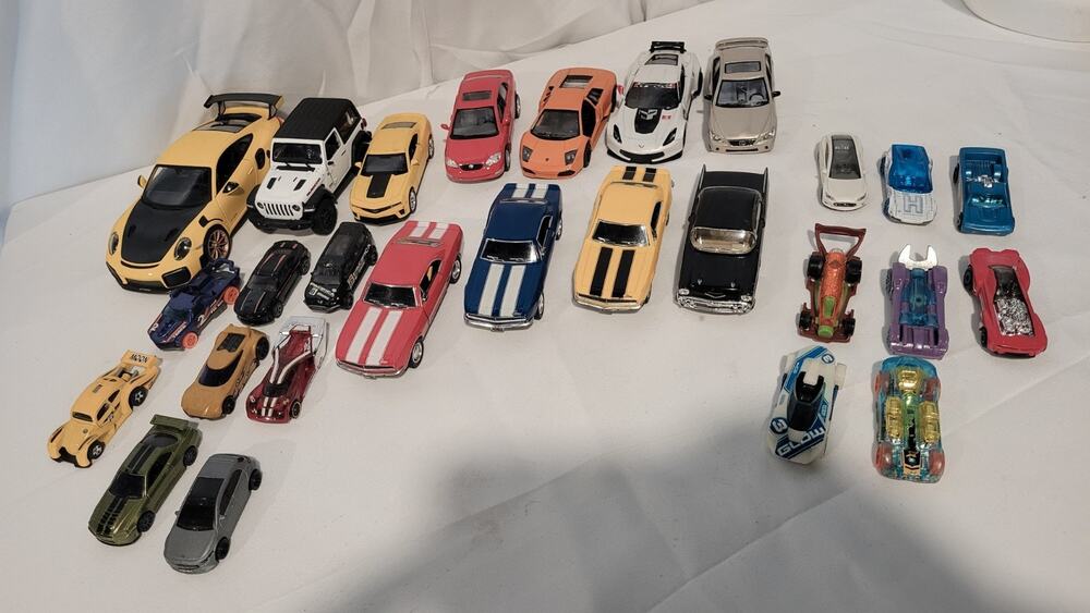 Lot of 26 Diecast Toy Cars Trucks Sports Cars Muscle Cars Hot Wheels Style Mixed